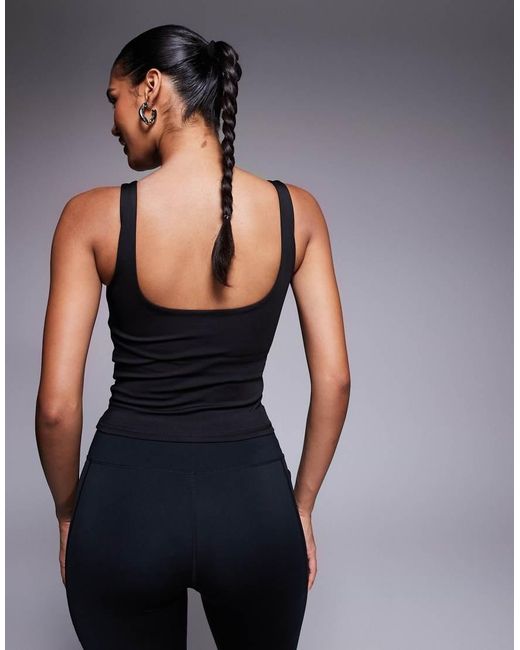 4505 Asos in het Black