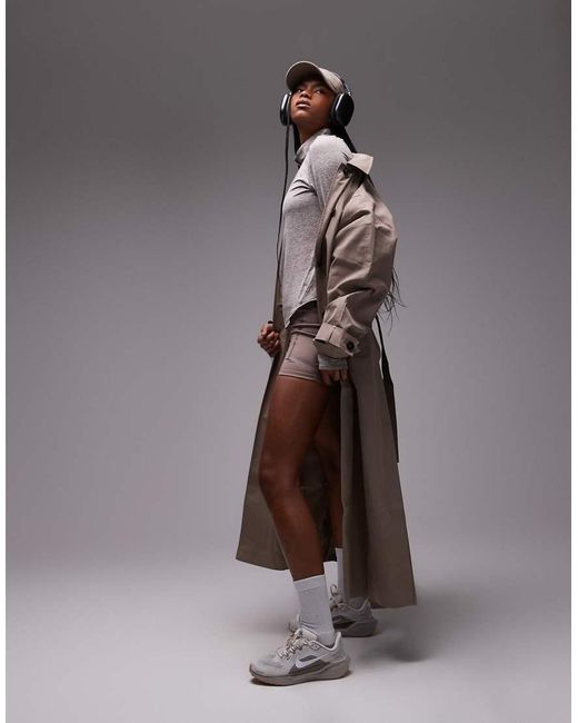 Swift Dri-Fit di Nike in Brown