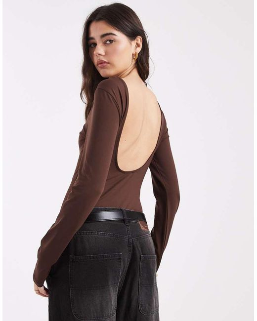 Body Marrón Chocolate Ceñido De Manga Larga Con Espalda Abierta De Poliamida De ASOS de color Purple