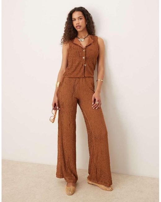 ASOS Broek Met Textuur En Wijde Pijpen in het Brown
