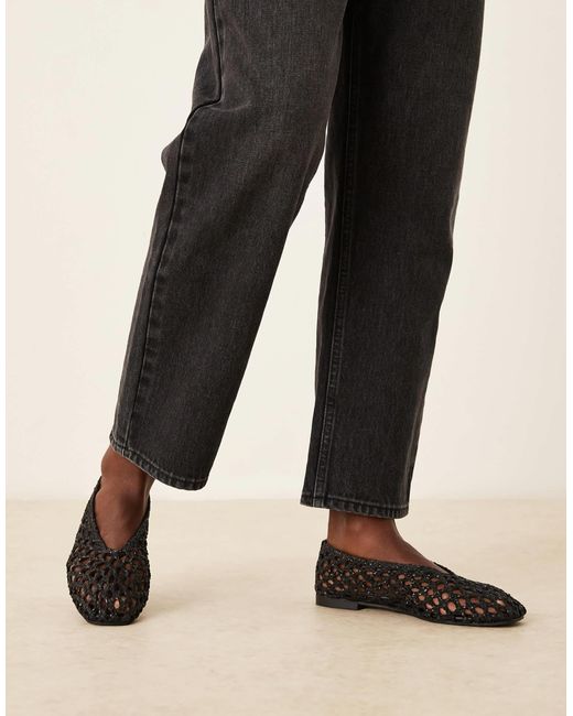 ASOS Black – linus – schlichte ballerinas im em webdesign