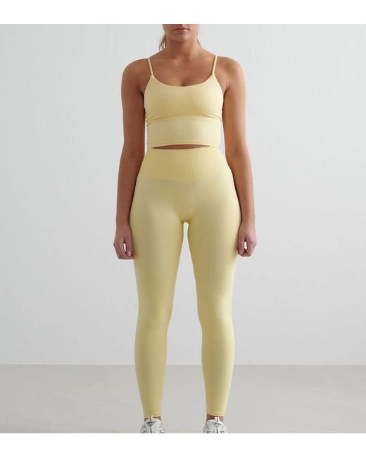 Mallas Amarillo Suave Moldeadoras Sin Costuras Shape De Petite Aim'n de color Yellow