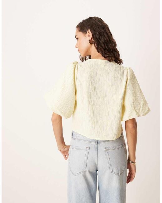 Blusa Testurizzata Pallido Con Chiusura A Gancetti di Y.A.S in White