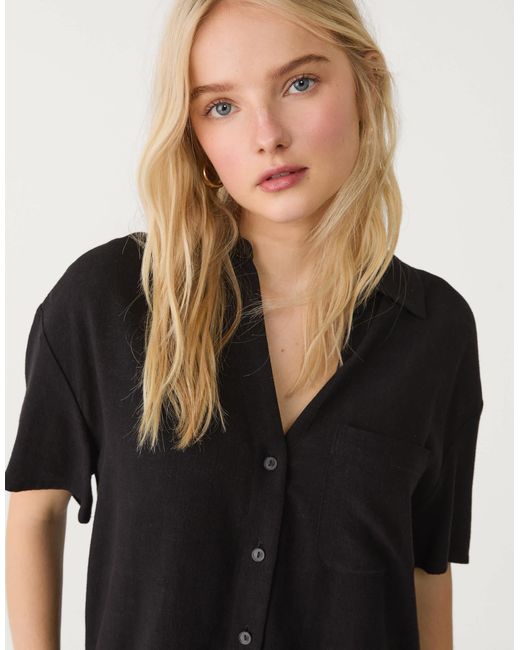 Stradivarius Black – kurzärmliges hemd aus leinenmix
