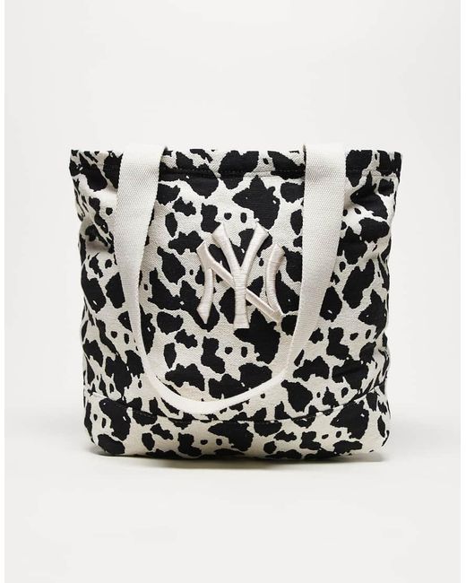 KTZ Black Ny Yankees Cow Print Jacquard Tote Bag