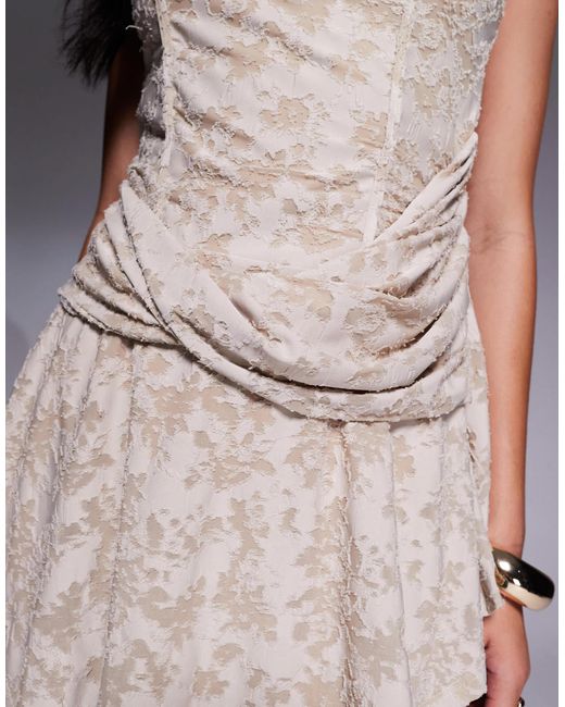 ASOS Gray – kurzes neckholder-kleid aus steinbeigem ausbrennersamt mit drapierung