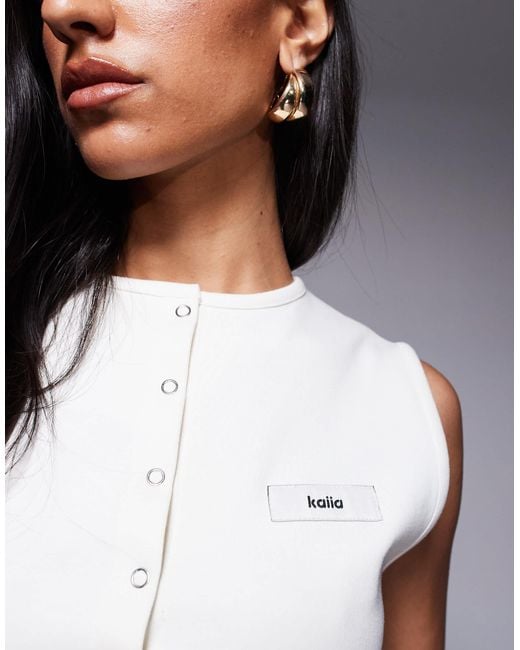 Kaiia Multicolor Exclusive Cotton Blend Sleeveless Cropped Button Through Singlet Top
