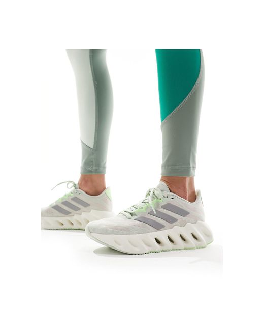 Adidas - running switch fwd - sneakers tenue e argento di Adidas Originals in Green