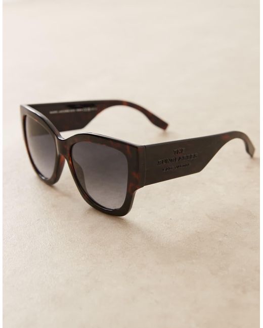 Marc Jacobs di Marc Jacobs in Brown