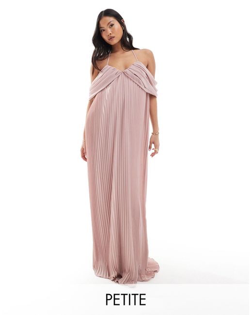L'invitée - robe longue à épaules nues en mousseline plissée - pastel TFNC London en coloris Pink