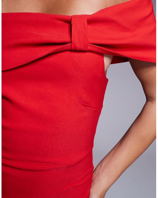 Robe longue fendue sur le côté en bengaline avec détail cintré et encolure bardot Vesper en coloris Red