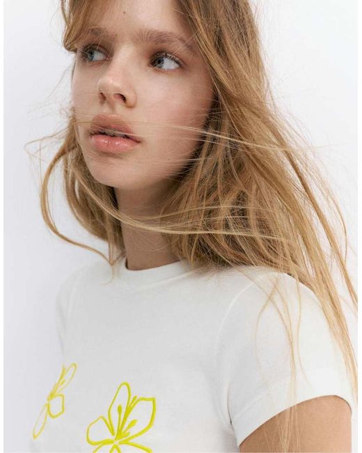 Pull&Bear White Floral Graphic T-Shirt
