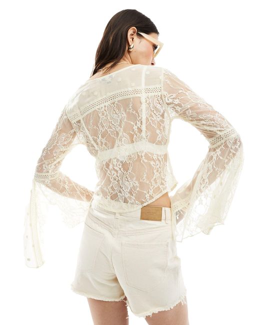Blusa crema stile western di Miss Selfridge in White