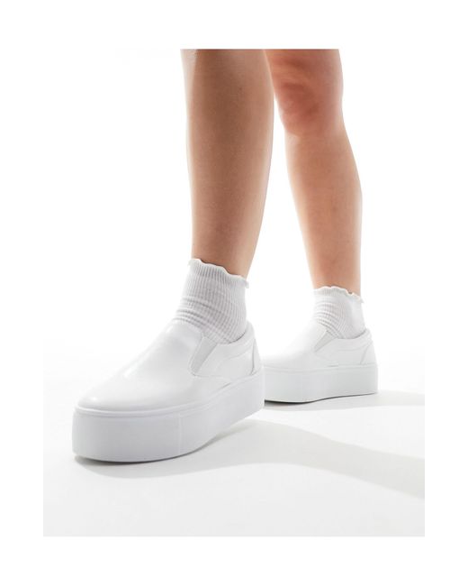 ASOS White – wide fit – dice – sneaker