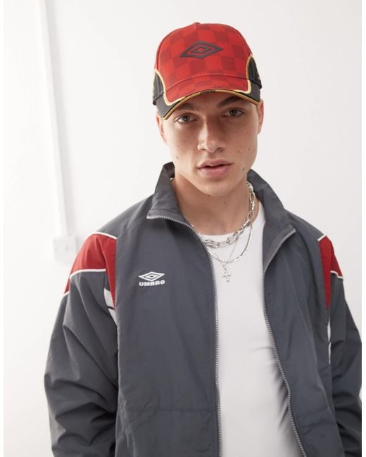 Umbro Red Panelled Logo Cap for men
