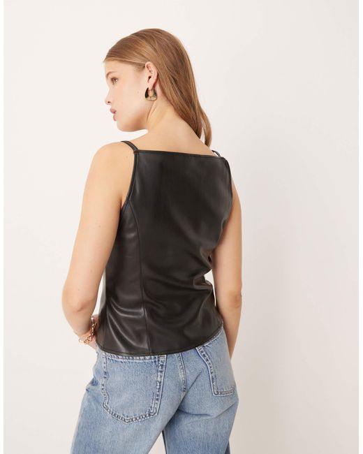 Gina Tricot Blue – geknöpftes pu-oberteil