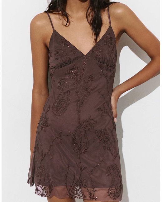 Robe courte ornée Pull&Bear en coloris Brown