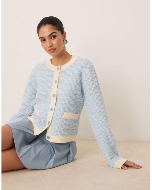 Y.A.S Blue – karierte bouclé-strickjacke