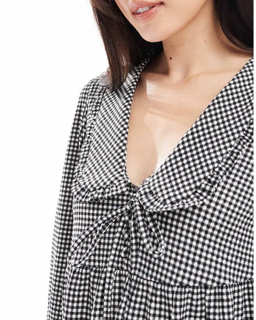 New Look Gray – langärmliges minikleid mit -weißen vichy-karos