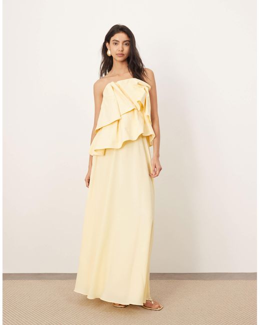 Robe longue avec corsage façon origami et jupe fluide - beurre ARRANGE en coloris Natural