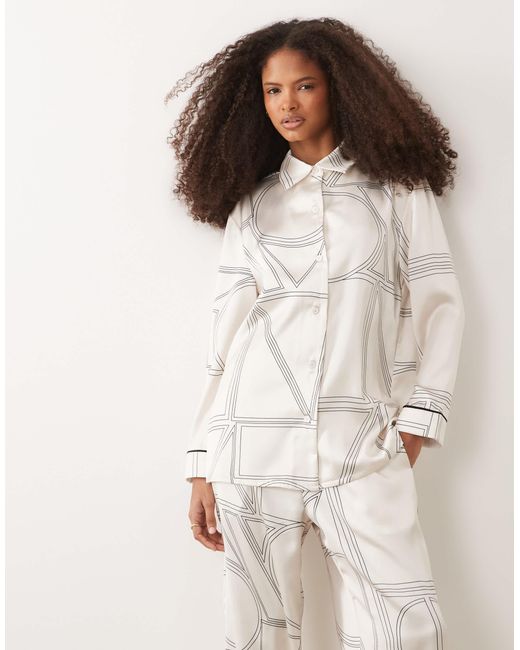 Chemise d'ensemble satinée à imprimé abstrait et liserés contrastants - crème Iyal en coloris Natural