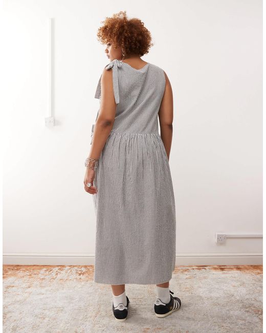 Collusion Gray Plus – gestreiftes midikleid