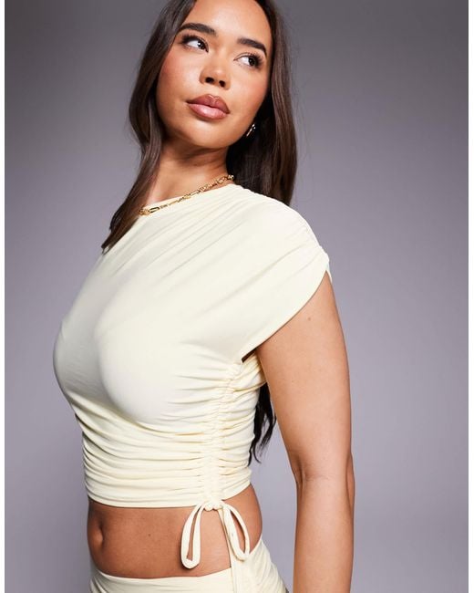 Exclusivité - - top d'ensemble moulant à épaules dénudées en tissu double épaisseur avec liens - beurre Kaiia en coloris Gray
