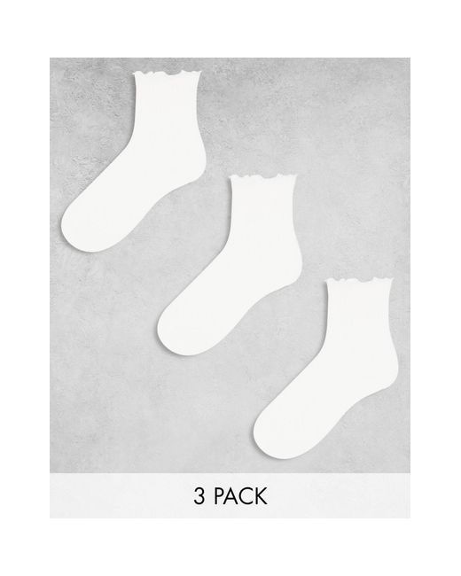 Confezione da 3 paia di calzini bianchi con volant di Pieces in White