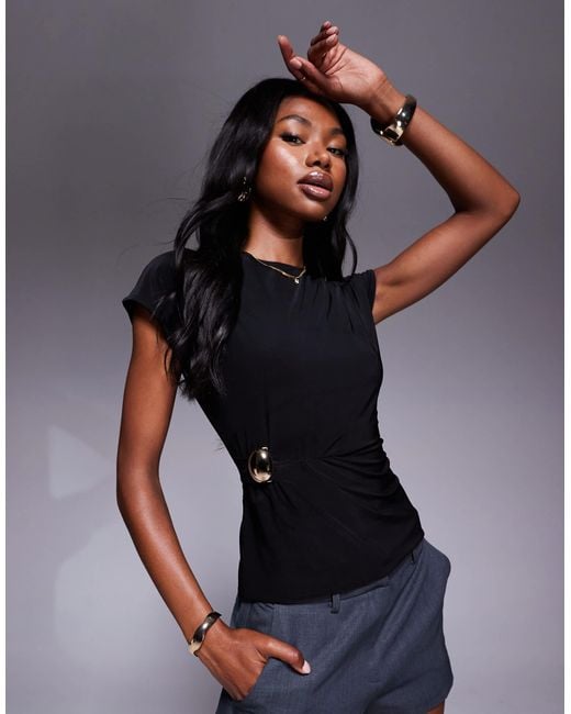 Fashionkilla Black – doppelt geformtes t-shirt aus anschmiegsamem stoff