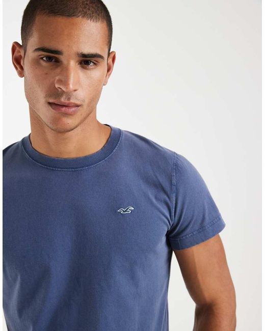 Hollister Blue Slim Fit Icon Logo Crew Neck T-shirt for men