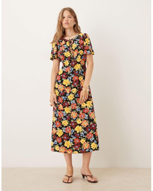 Nobody's Child Natural Anna Flutter Sleeve Midi Dress