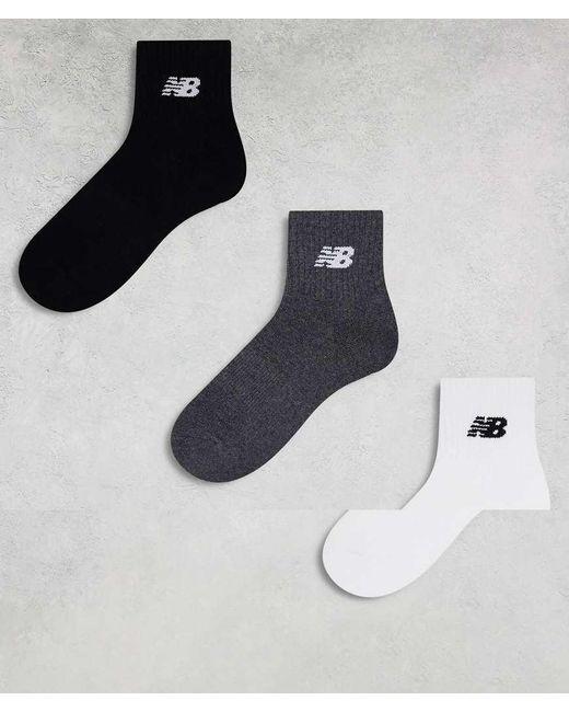 Pack De 3 Pares De Calcetines Tobilleros De Varios Colores De Caña Media Con Logo De New Balance de color White