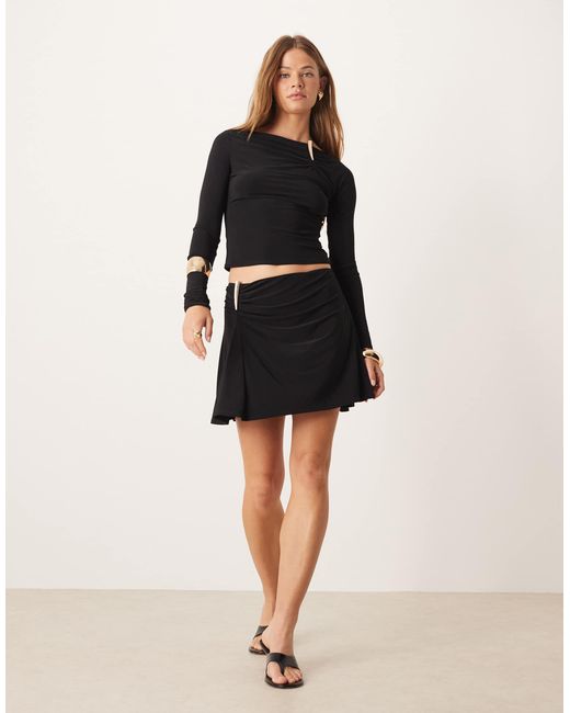 Top d'ensemble près du corps à manches longues et passepoils froncés ASOS en coloris Black