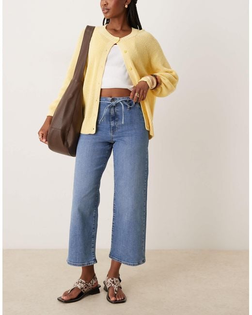 Jean court et ample avec lien noué à la taille - moyen Jdy en coloris Blue