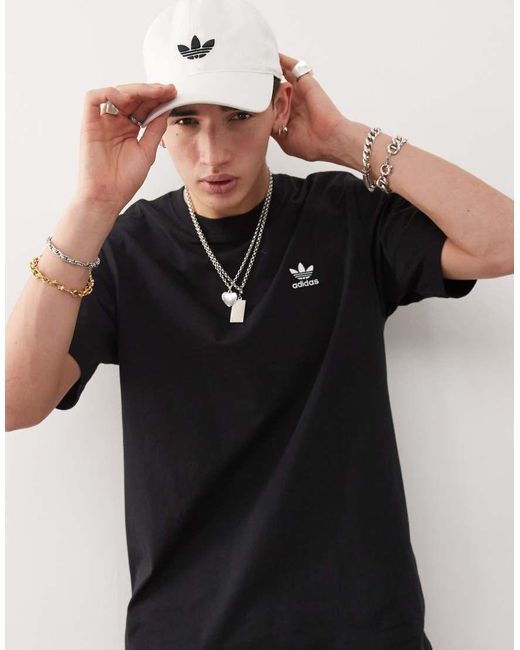 Adidas Originals Black Trefoil Essentials T-shirt for men