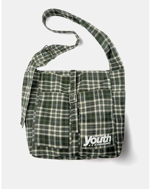 Borsa A Tracolla A Quadri Con Fibbia di Pull&Bear in Green da Uomo