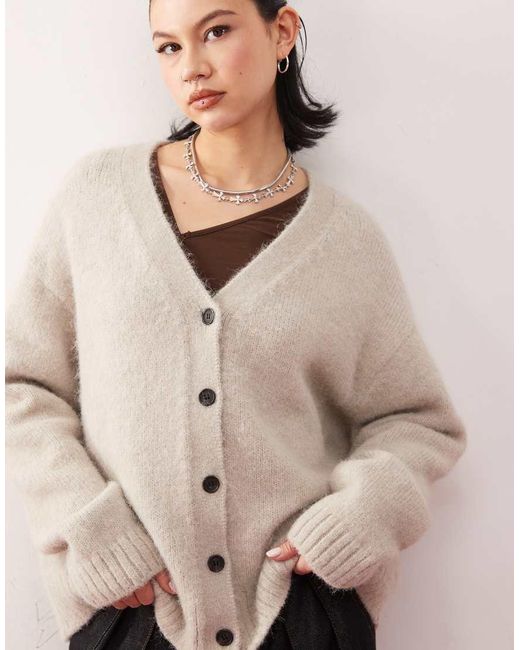 Emira di Weekday in Natural