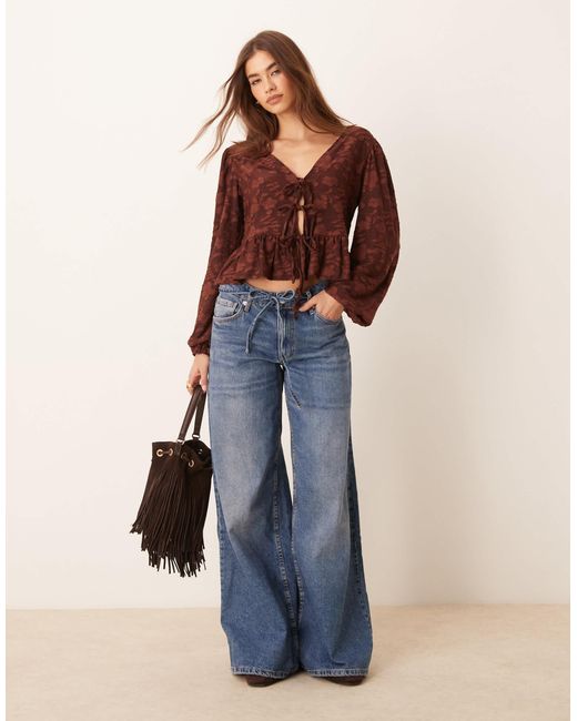 Top en dentelle à manches bouffantes et liens devant Miss Selfridge en coloris Brown