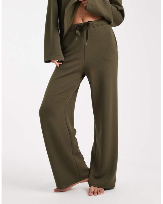 Vero Moda Superzachte Joggingbroek Met Wijde Pijpen En Gestrikte Taille in het Green