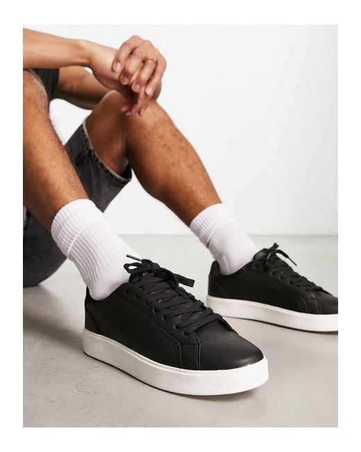 Pull&Bear sneaker in white and black