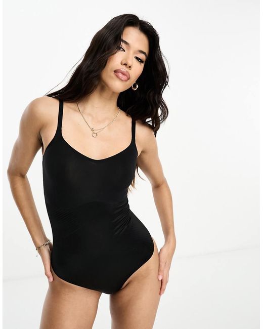 Body De Tirantes Con Diseño Moldeador Thinstincts 2.0 De Spanx de color Black