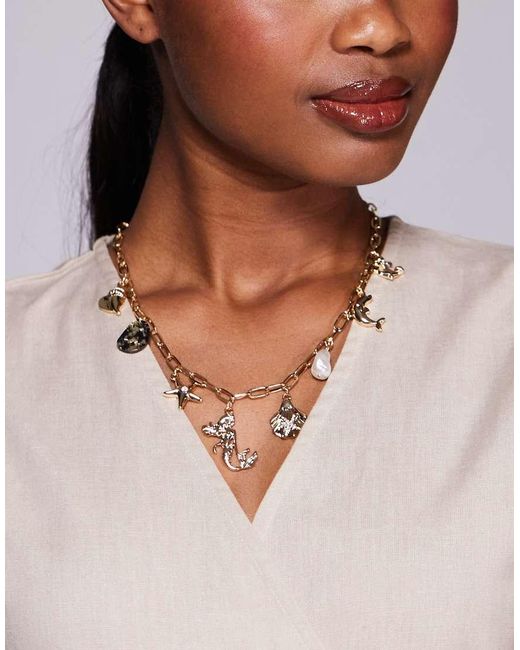 Collar Con Charms De Conchas Y Sirena De 8 Other Reasons de color Natural