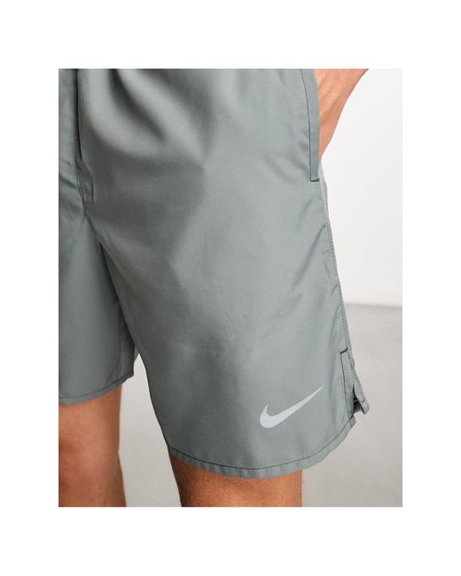 Nike – challenger dri-fit – shorts in Gray für Herren