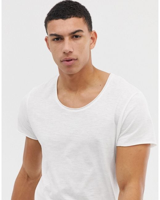 Jack & Jones – essentials – lang geschnittenes t-shirt mit u-ausschnitt in White für Herren
