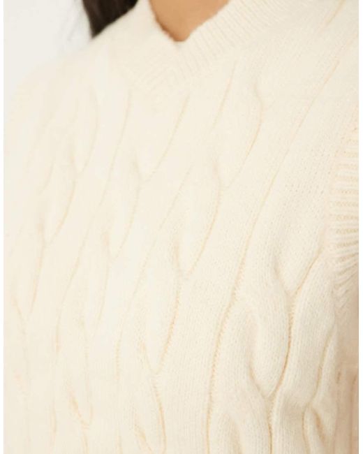 Maglione Senza Maniche Lavorato A Trecce Écru Con Scollo A V Alto di ASOS in Natural