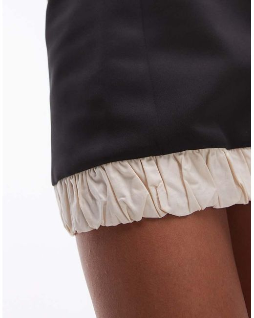 Vestito Corto Strutturato A Fascia Con Fondo Bianco A Contrasto di SNDY'S in White