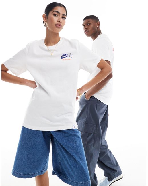 T-shirt unisex bianca con stampa con chef sulla schiena di Nike in White