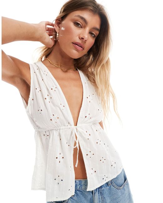 ONLY White – vorne gebundenes oberteil
