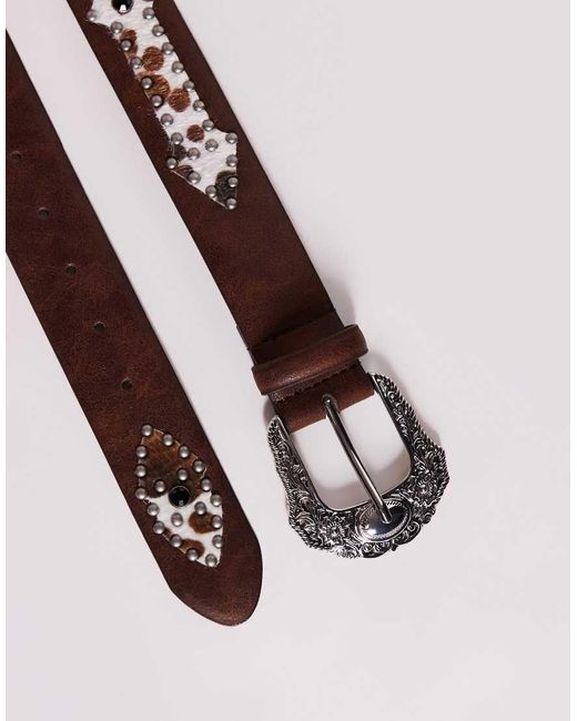 Cinturón Vintage Ornamentado De Estilo Wéstern Con Tachuelas Y Detalle De Estampado De Vaca De Cuero Sintético De ASOS de hombre de color Brown