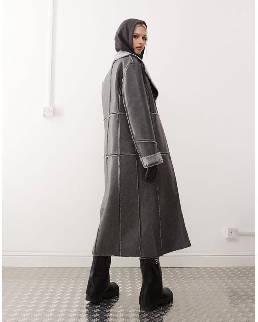 Manteau aspect daim avec bordure en fausse fourrure Reclaimed (vintage) en coloris White